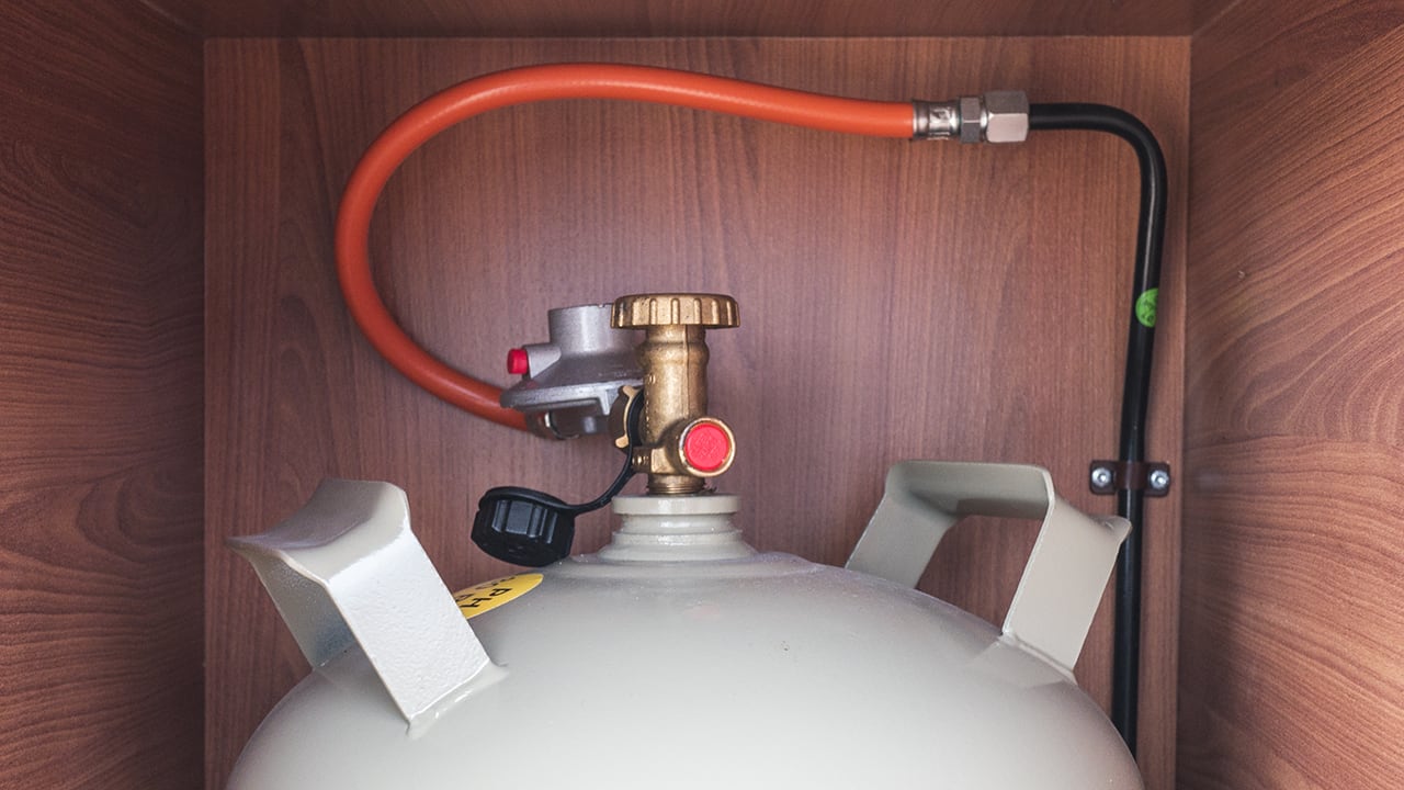 Gasflessen voor kamperen - varianten, vullen, veiligheidstips