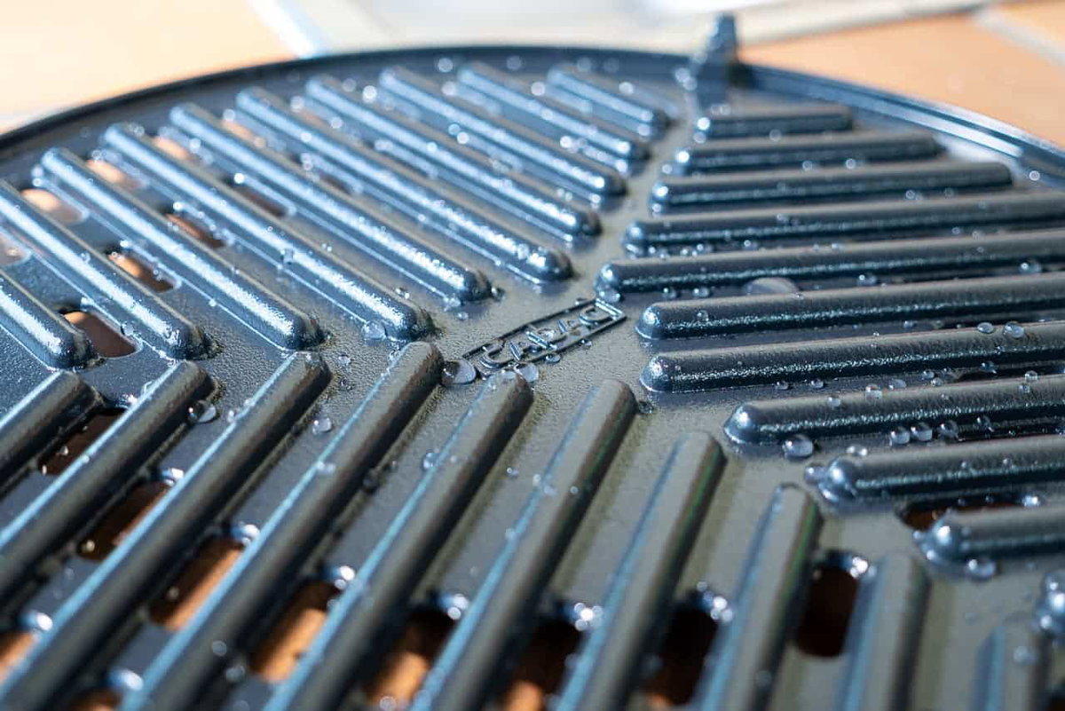 Na het schoonmaken volstaat schoon water om af te spoelen