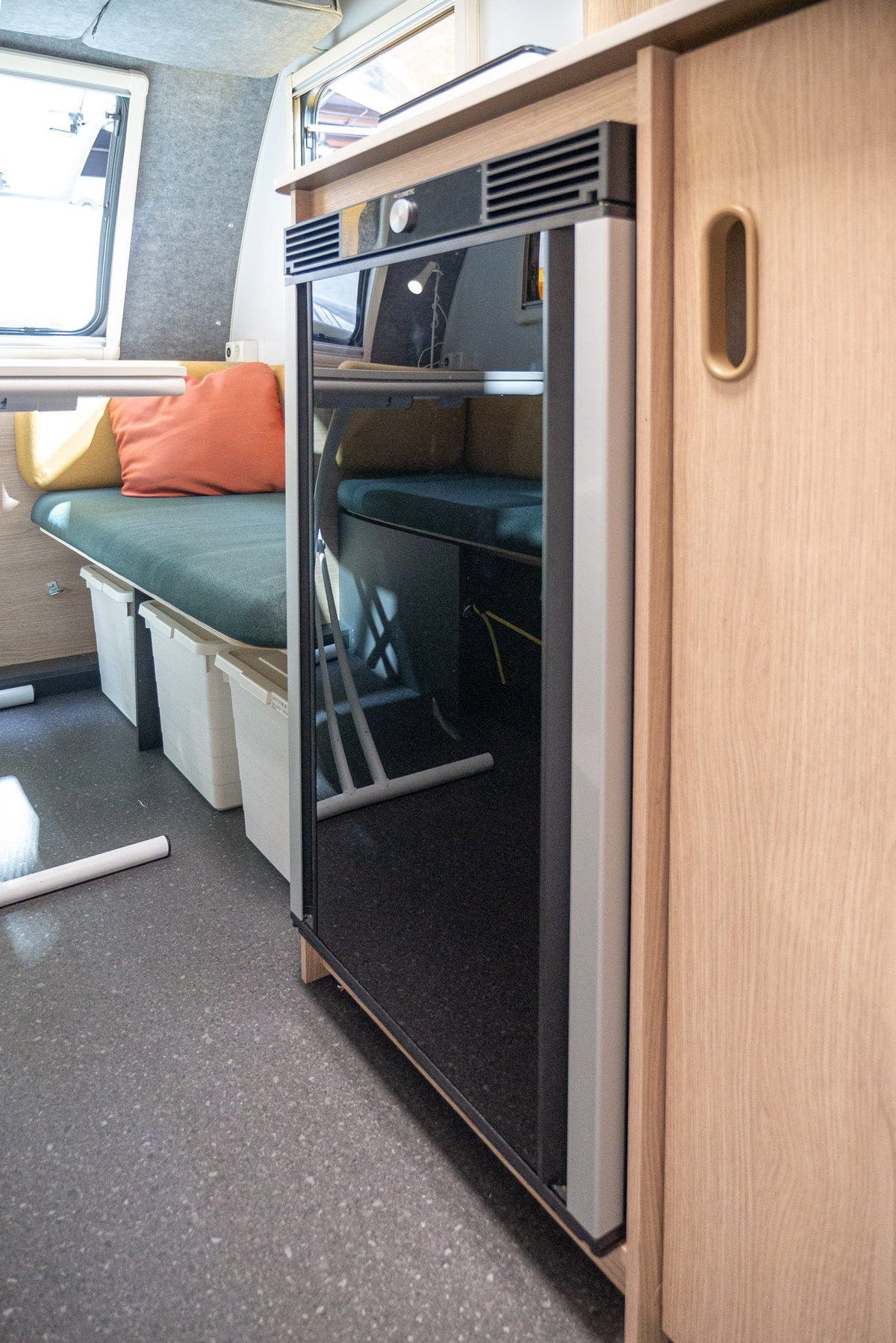 Adria Aviva Lite 360 DK 2024 Kühlschrank Caravan Salon 2023