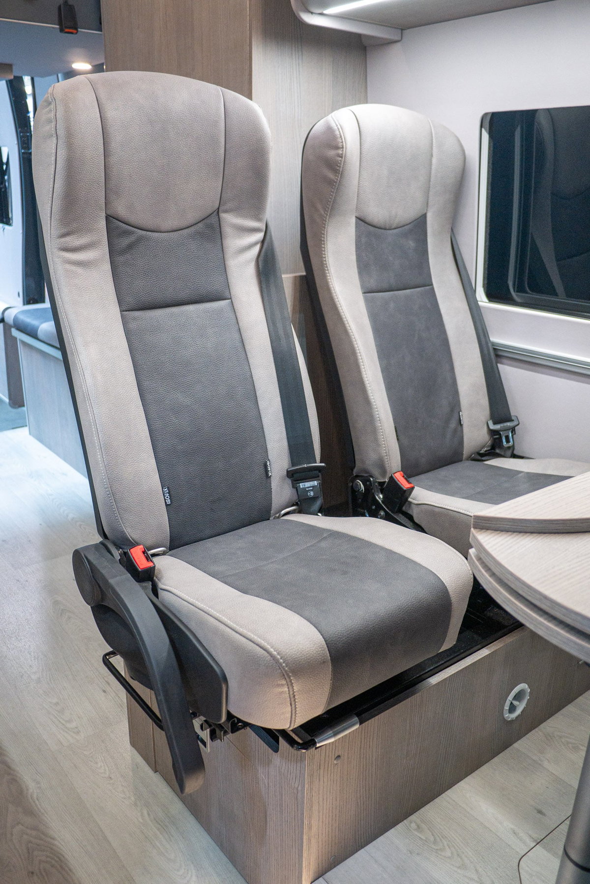 FurgoK Xpace 600+ Caravan Salon 2023 Sitze
