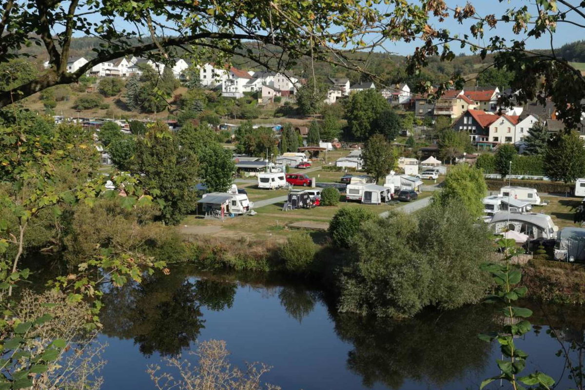 Kamperen bij spectaculaire grotten in Duitsland - Kristallhöle
