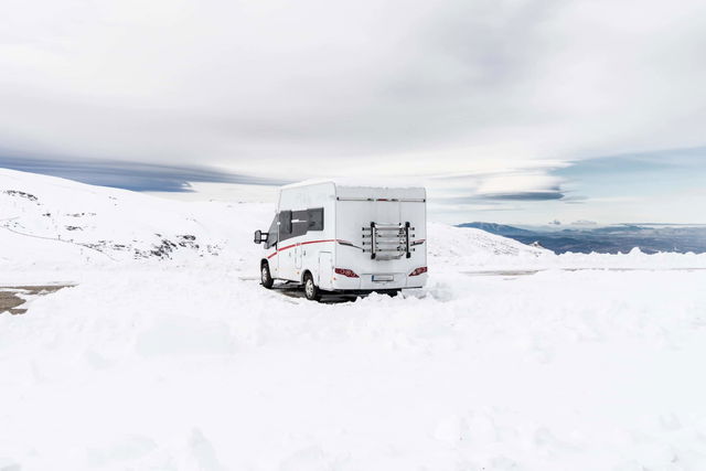 Winterkamperen: 15 producten voor een gezellige kampeerdag