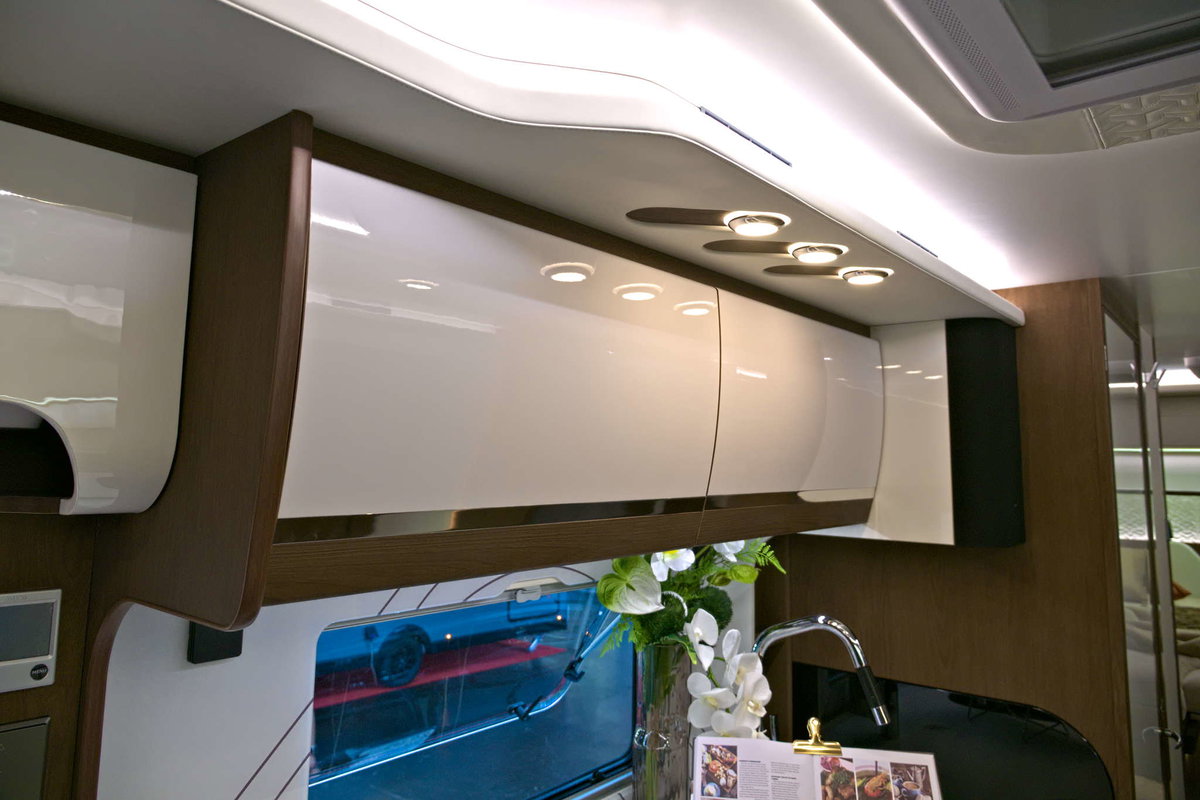 Deddle RV Carbonic Liner 78 - Schränke Caravan Salon 2024