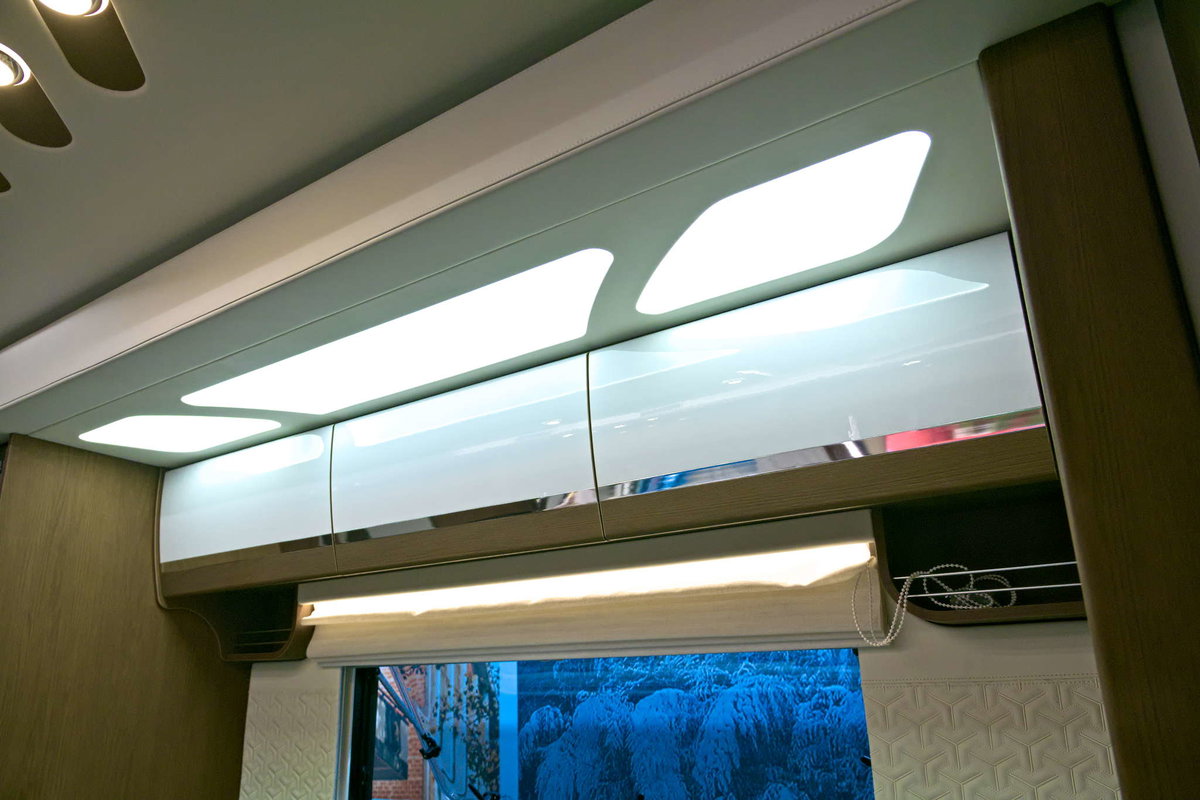 Deddle RV Carbonic Liner 78 - Schränke Caravan Salon 2024