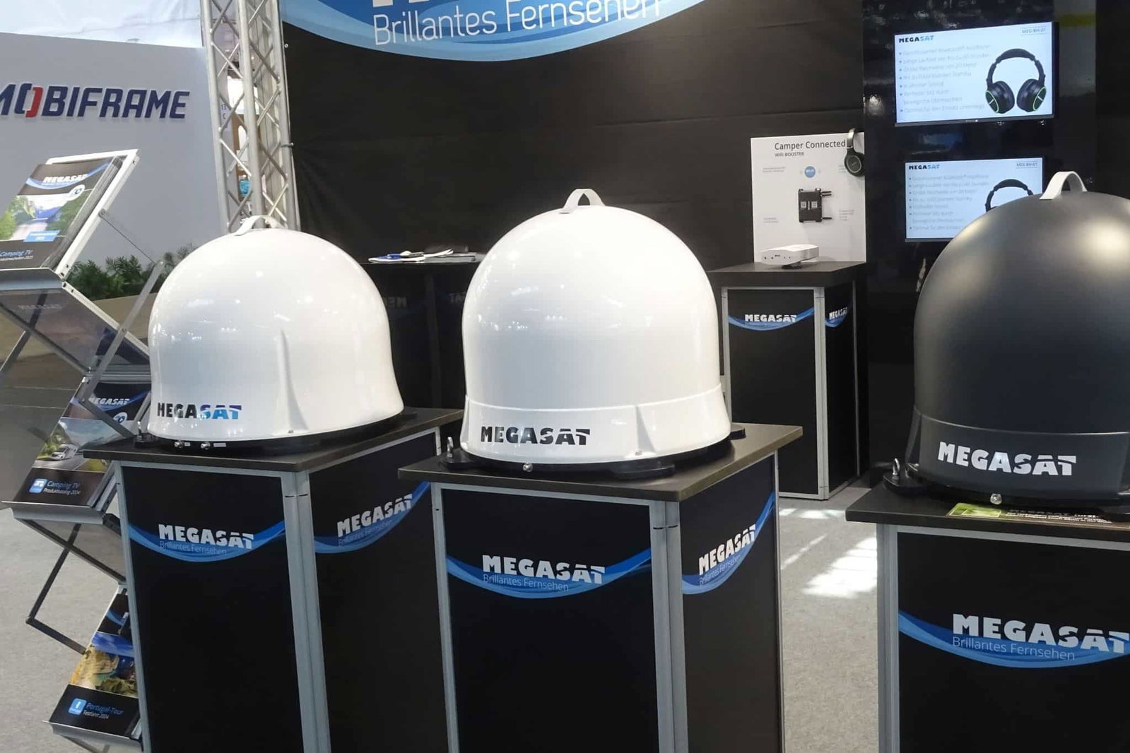 Megasat productinnovaties (2025) - Mobiele satellietantenne, WiFi-booster en Bluetooth hoofdtelefoons