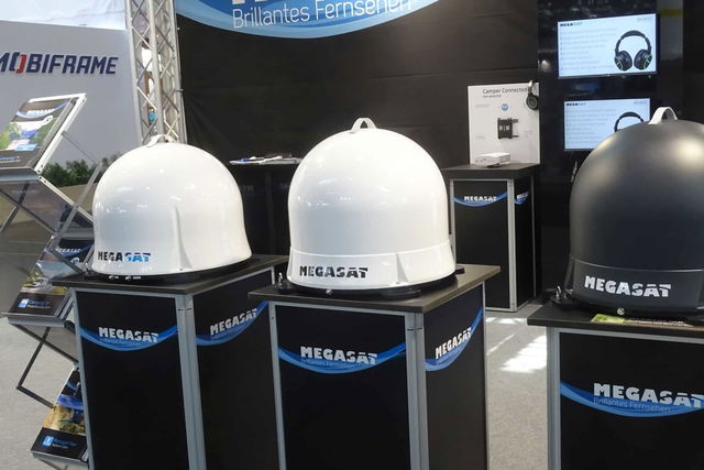 Megasat productinnovaties (2025) - Mobiele satellietantenne, WiFi-booster en Bluetooth hoofdtelefoons