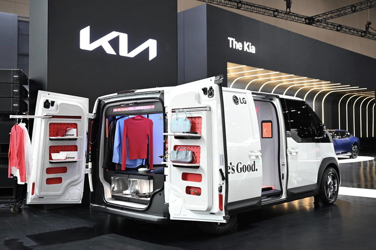 Technologie ontmoet avontuur: KIA en LG presenteren futuristisch campingconcept