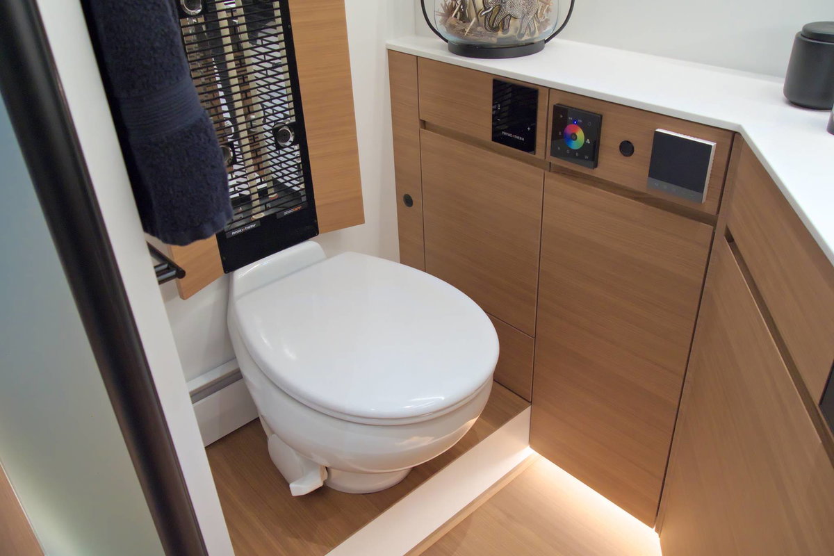 Action Mobil Global XRS 7400 Leopard 2.0 (2027): Toilette