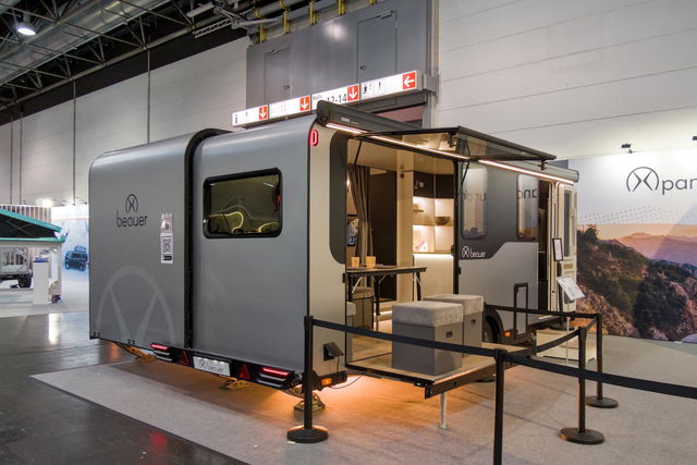 Compacte caravan wordt luxe verblijf: zo wordt deze handige caravan een XXL-mobielhome