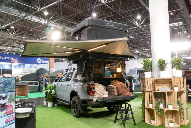 Superlichte daktenten & elektrisch uitschuifbare pickup-cabines: met één druk op de knop naar het luxe kamp