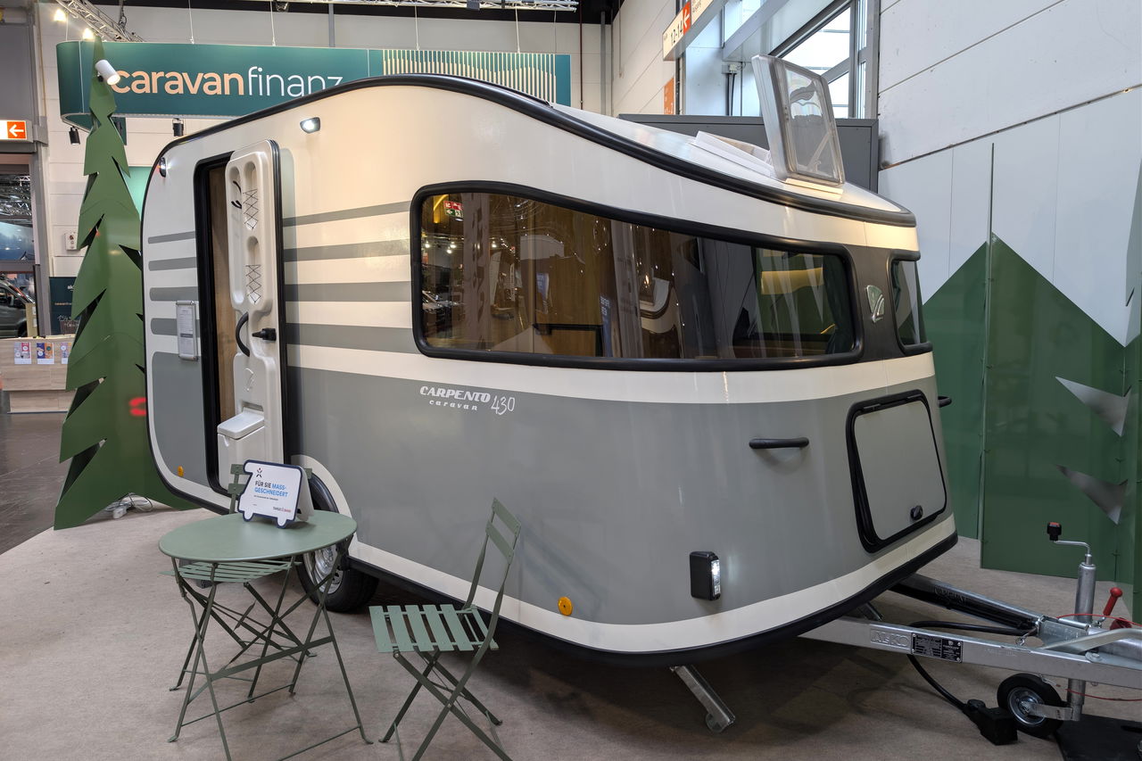 Carpento 430 D (2027): Compacte mini-caravan voor gezinnen in retrodesign