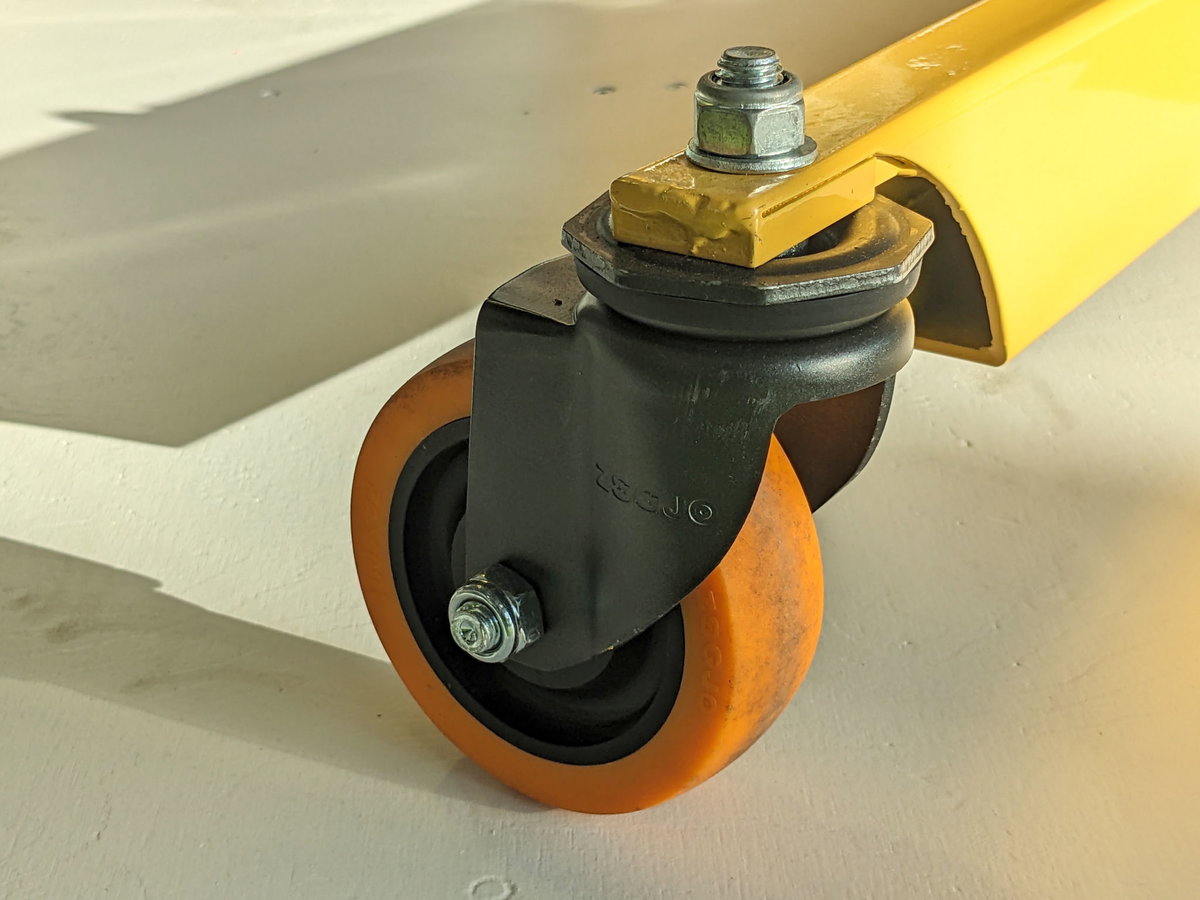 Dachzeltlift Roofspace auf Rollen
